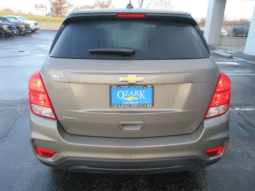 2020 Chevrolet Trax LS photo 4