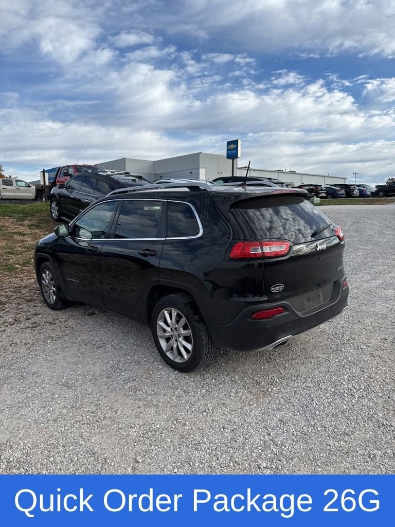 Used 2017 Jeep Cherokee Limited with VIN 1C4PJLDS7HW514350 for sale in Ozark, MO
