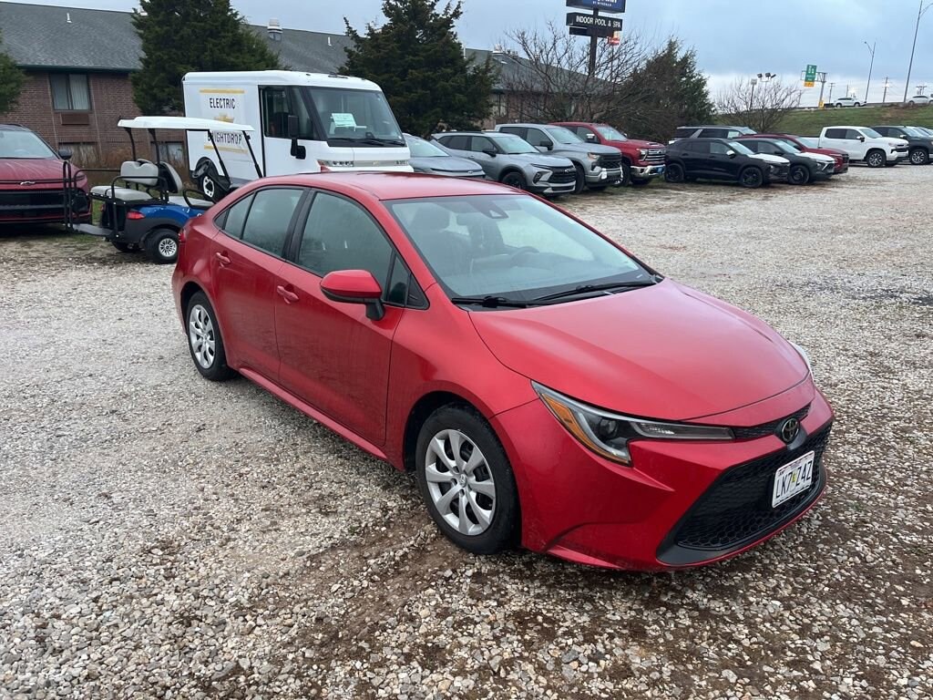 2020 Toyota Corolla LE photo 2