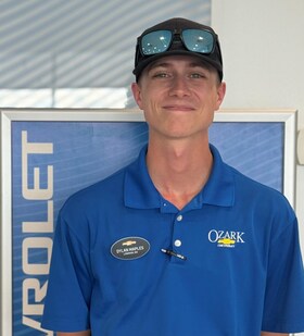 Staff member DYLAN from 7ee7f4399458