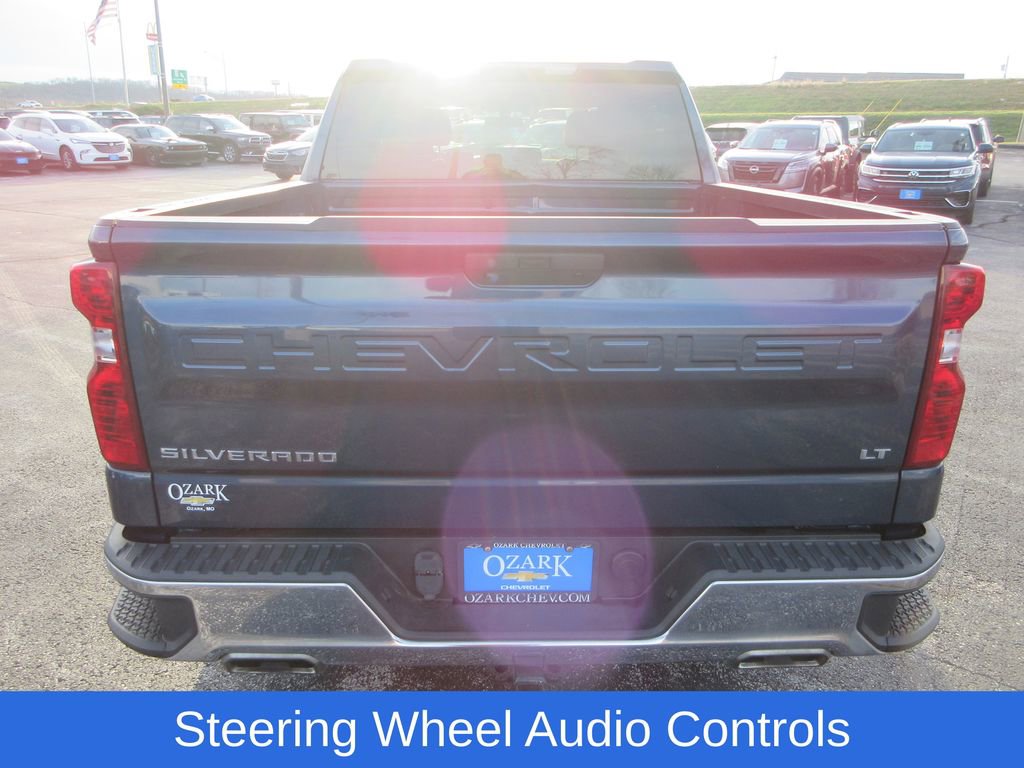 2019 Chevrolet Silverado 1500 LT photo 3