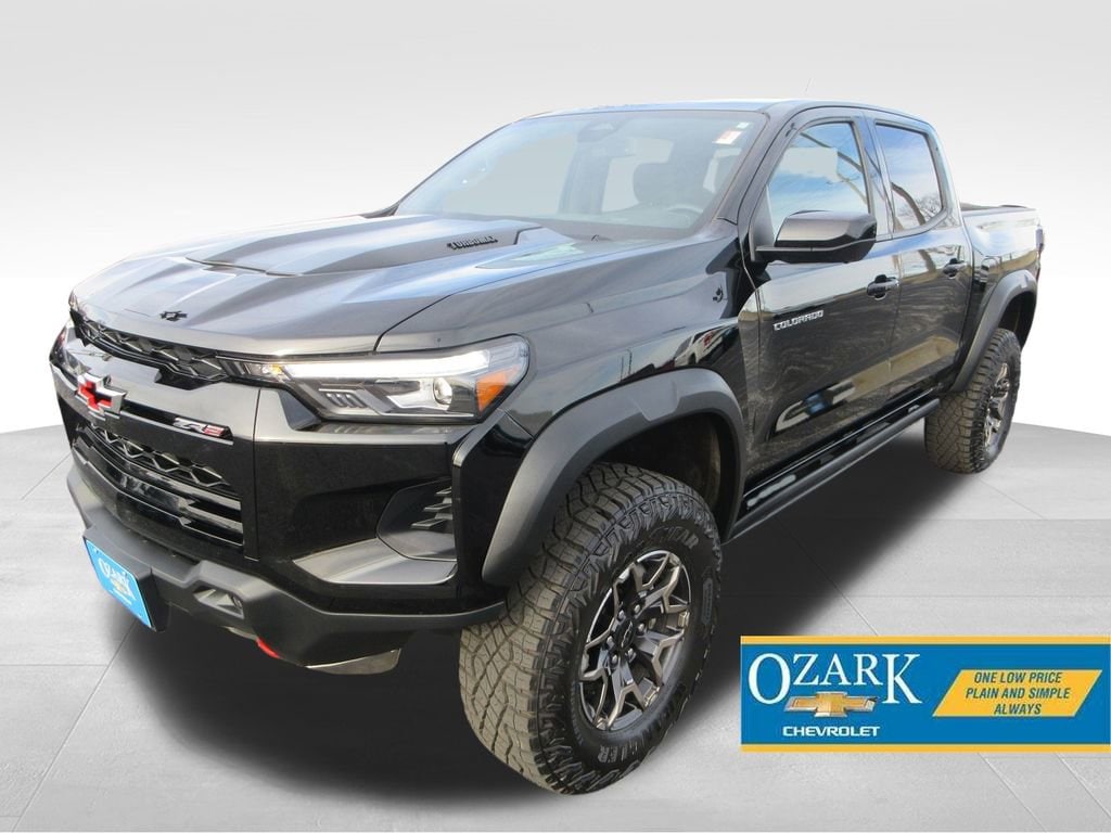 2025 Chevrolet Colorado ZR2's photo