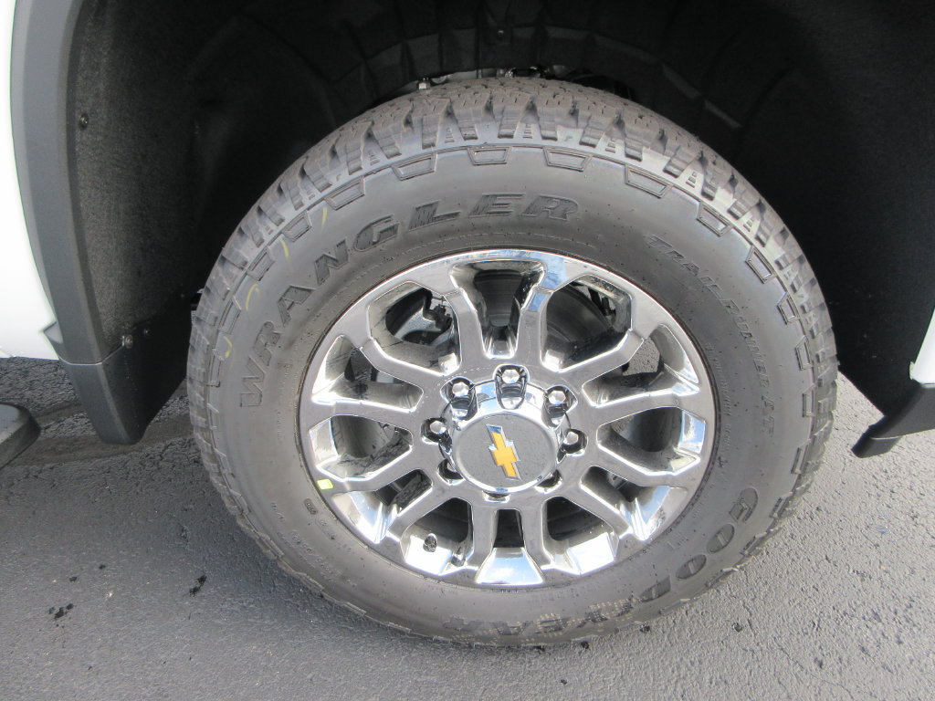 2026 Chevrolet Silverado 2500 HD LTZ - Photo 10