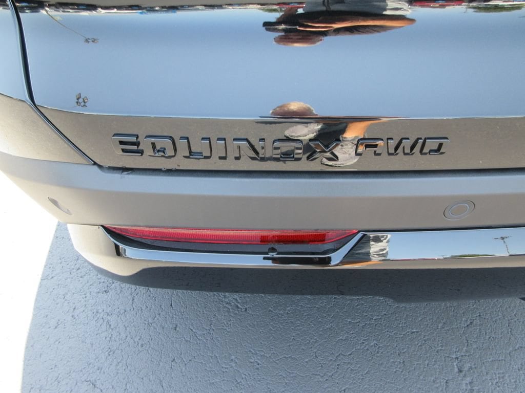 2027 Chevrolet Equinox RS - Photo 11