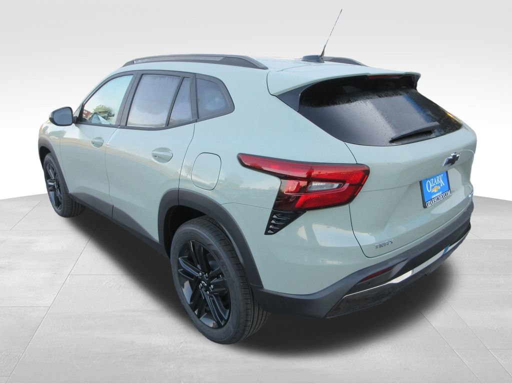 2026 Chevrolet Trax ACTIV photo 2