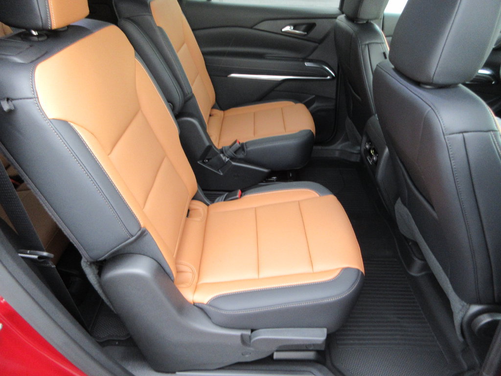 2027 Chevrolet Traverse Z71 - Photo 19