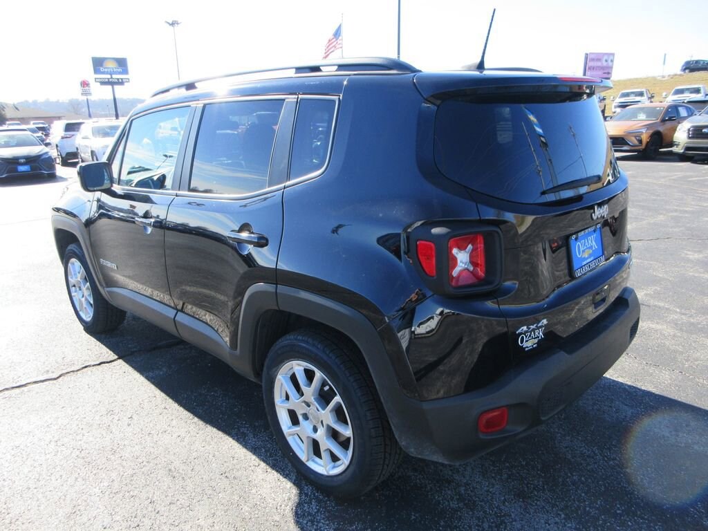 Used 2021 Jeep Renegade Latitude 4X4 SUV