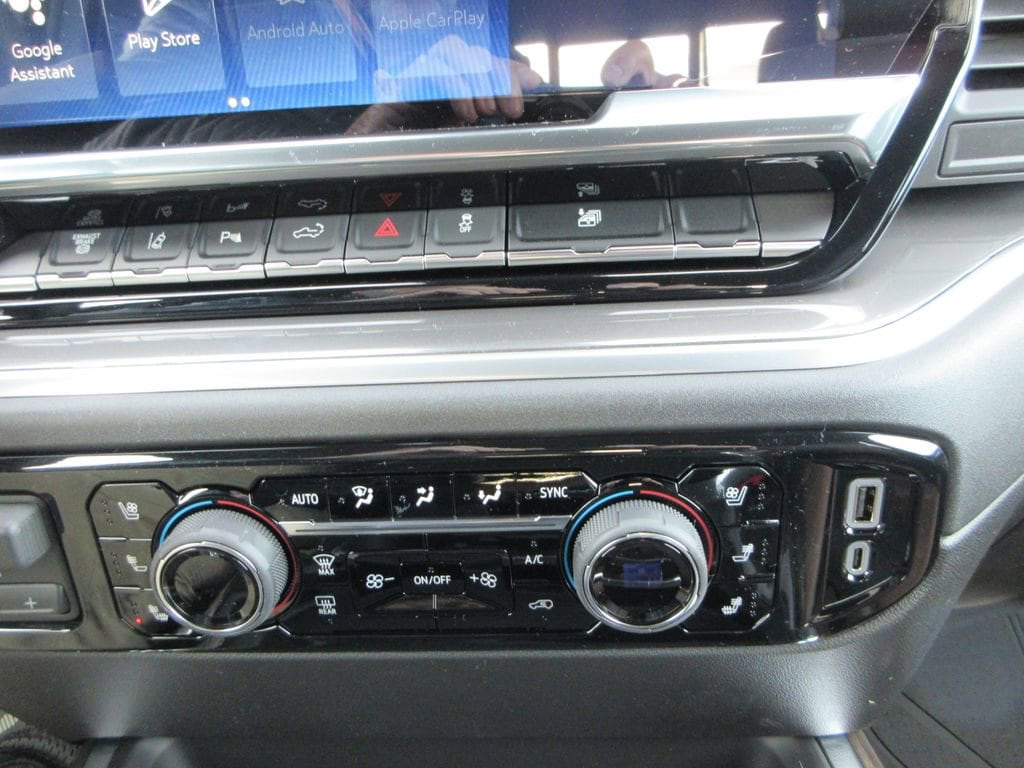 2026 Chevrolet Silverado 3500 HD High Country - Photo 36