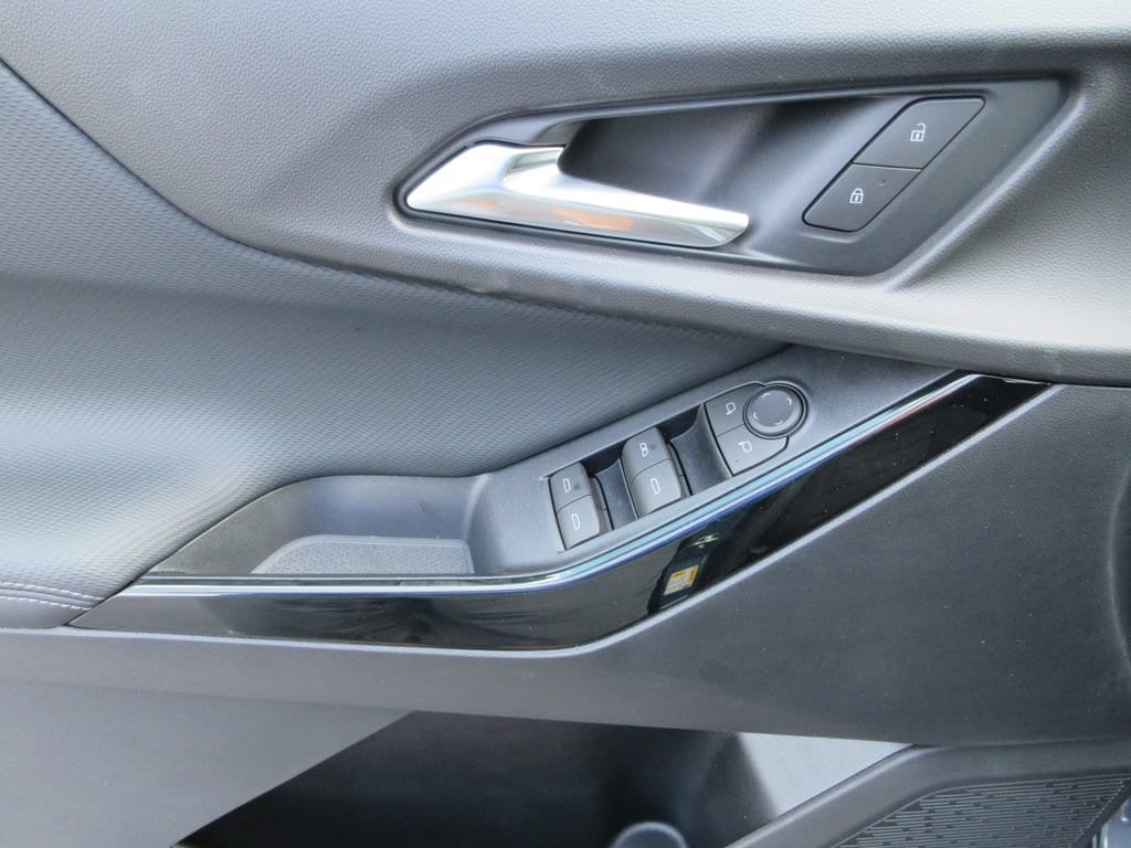 2027 Chevrolet Equinox LT - Photo 20