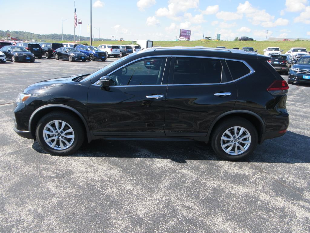 2020 Nissan Rogue SV AWD photo 2