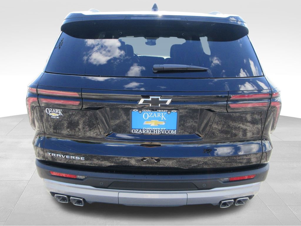 2026 Chevrolet Traverse photo 4