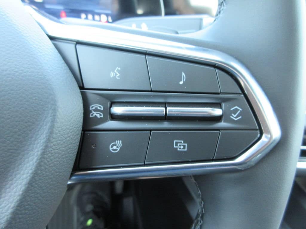 2027 Chevrolet Equinox LT - Photo 24