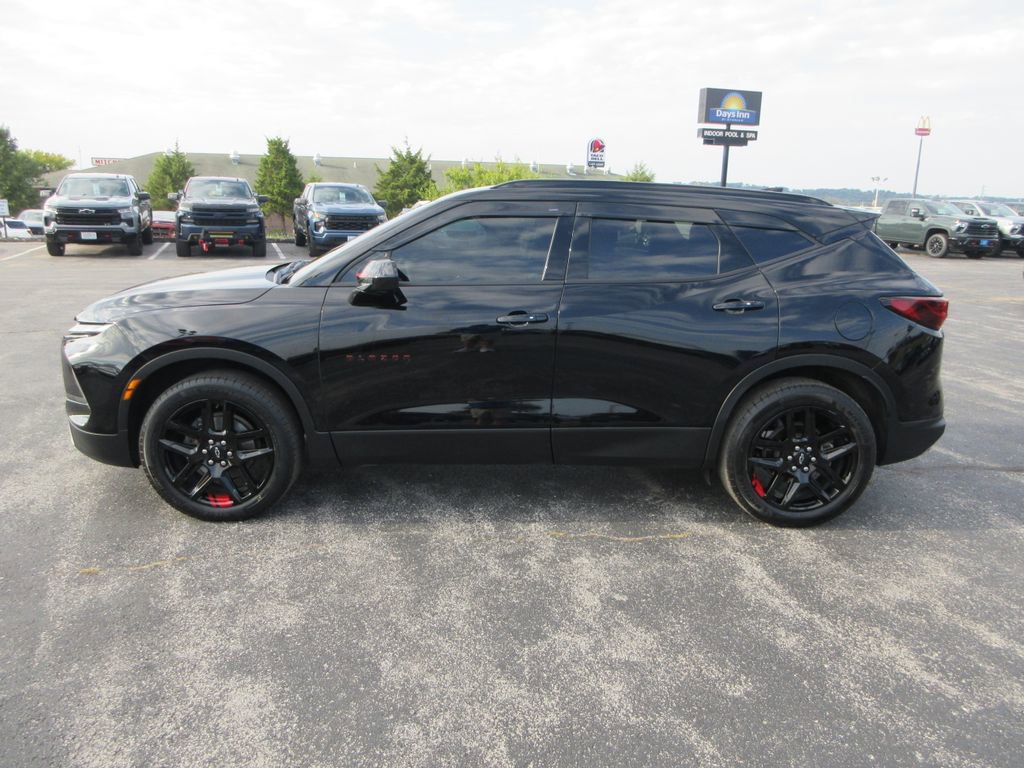 2024 Chevrolet Blazer 2LT photo 2