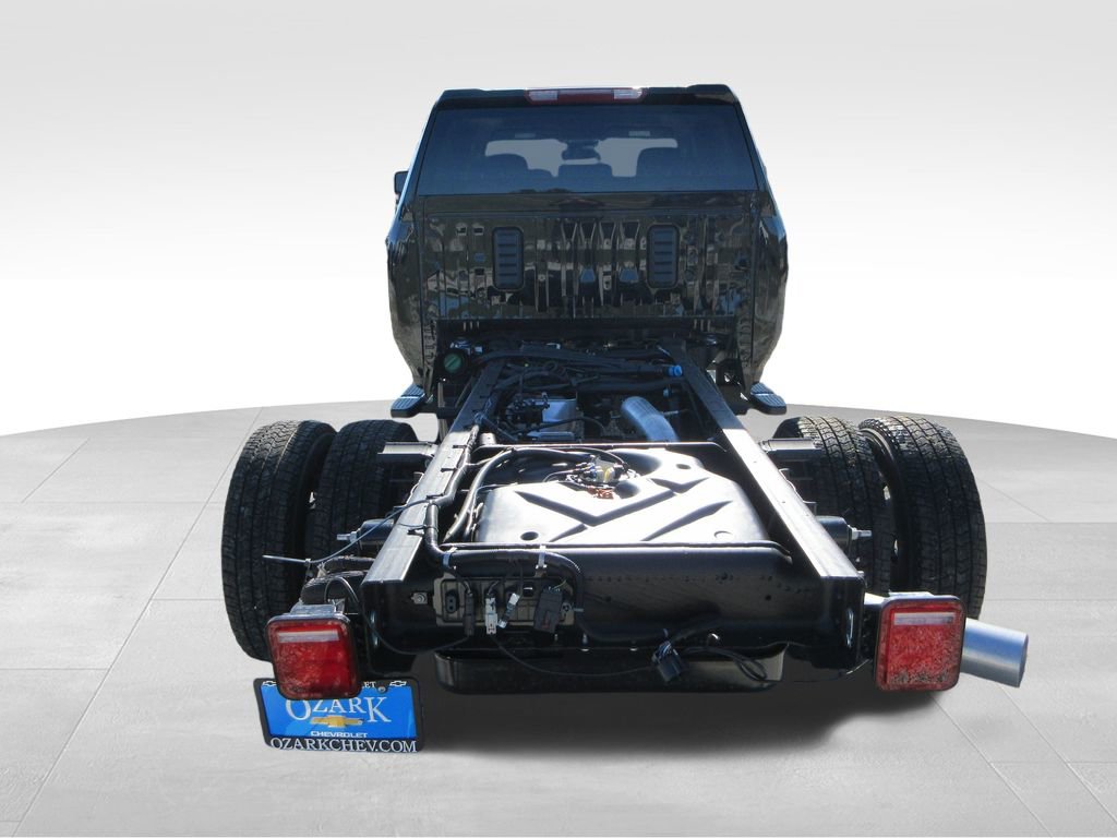 2026 Chevrolet Silverado 3500HD LT photo 4
