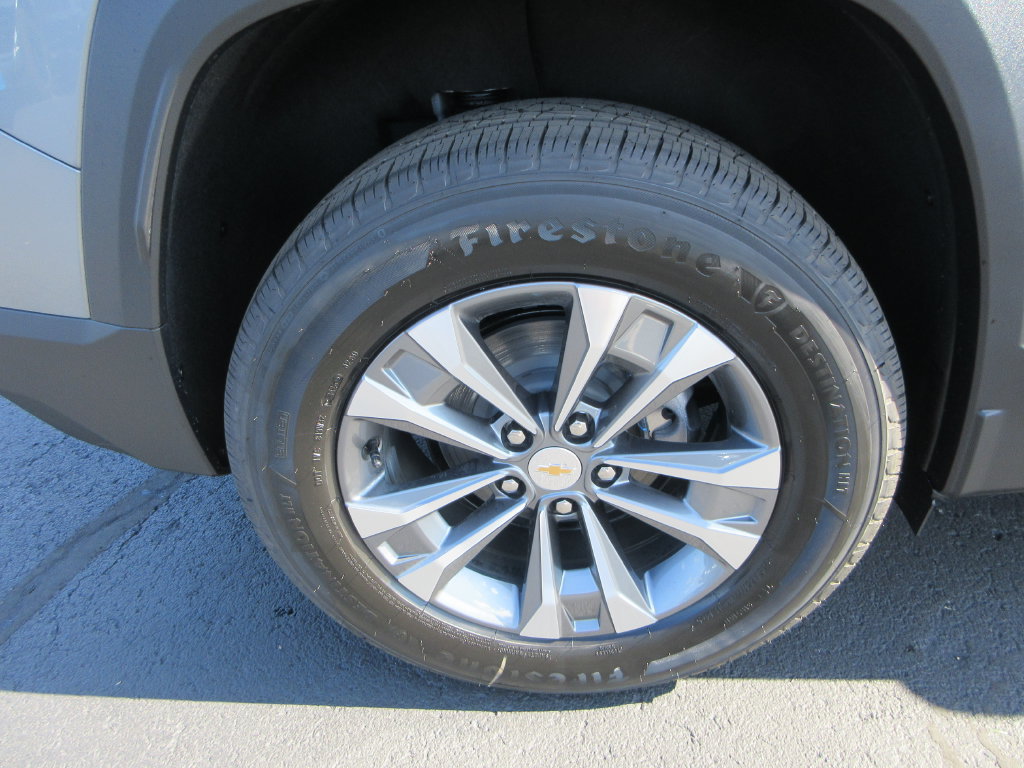 2027 Chevrolet Equinox LT - Photo 10