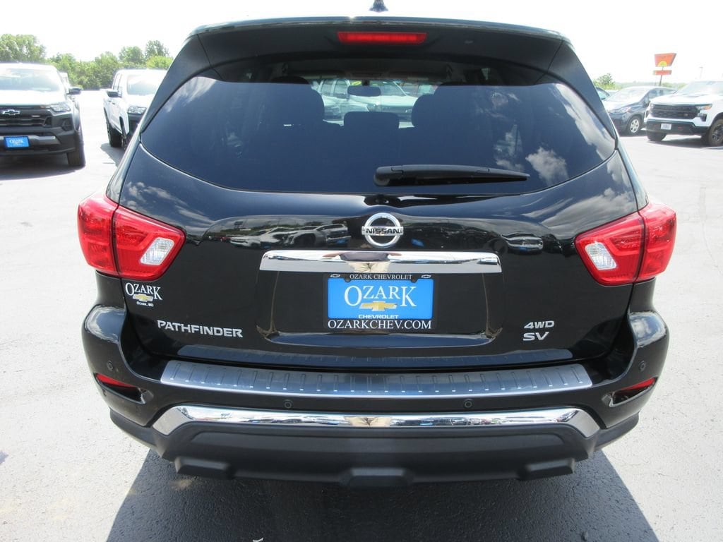 Used 2020 Nissan Pathfinder SV 4WD SUV