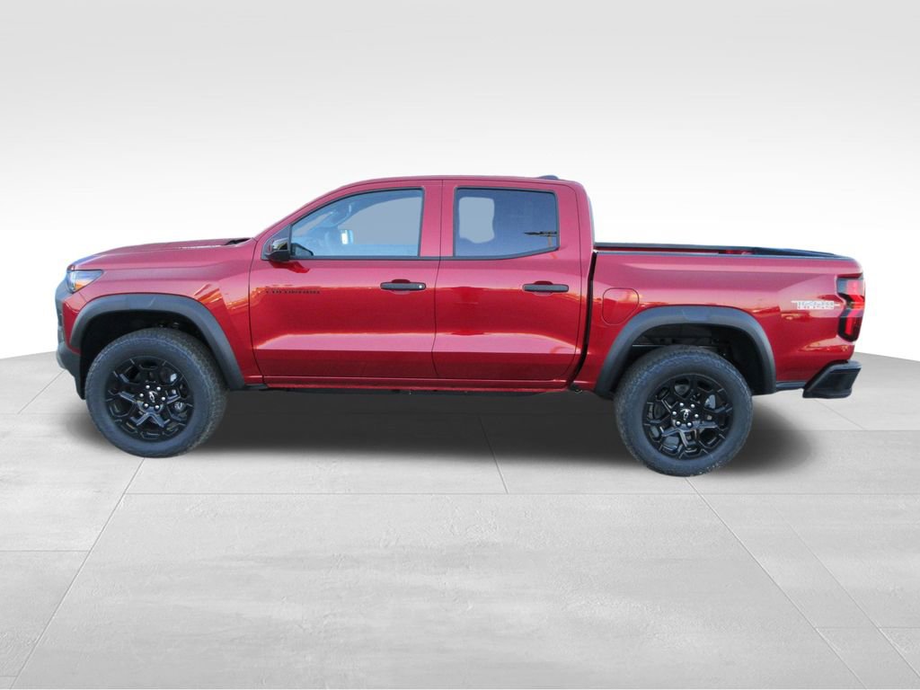 2026 Chevrolet Colorado Trail Boss photo 2