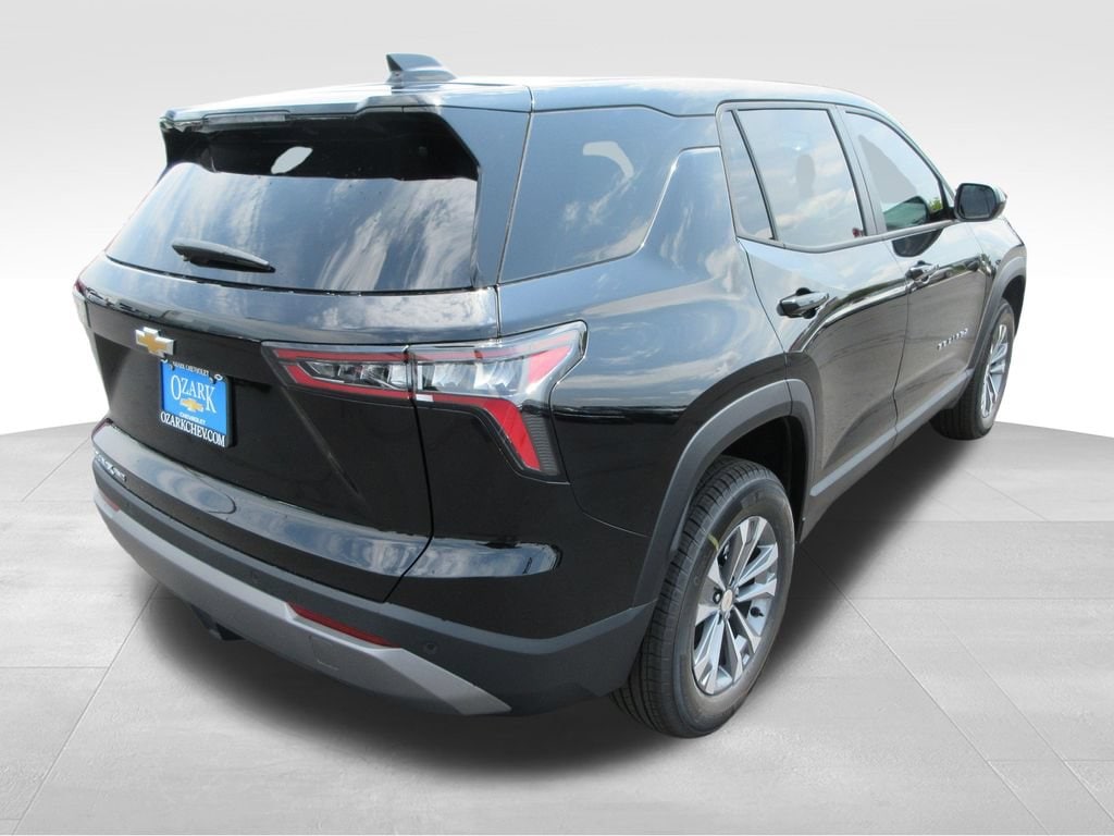 2027 Chevrolet Equinox LT - Photo 6