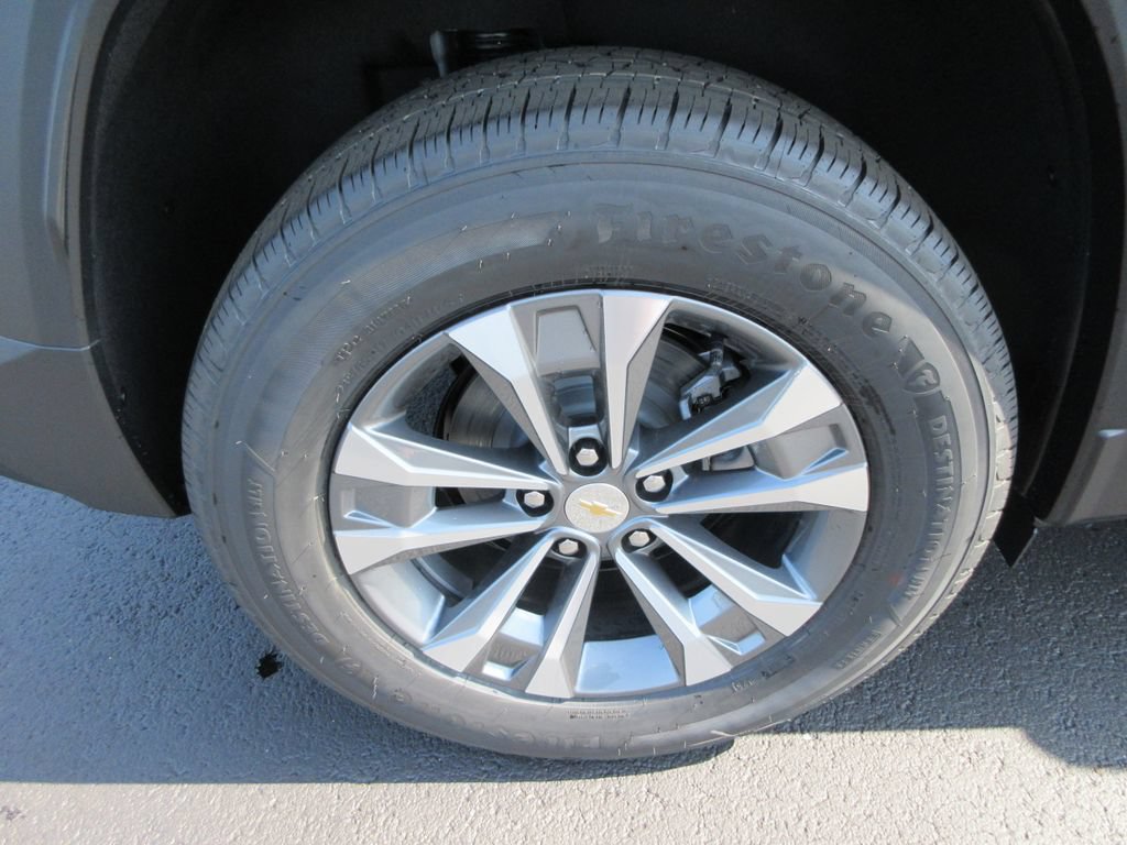 2027 Chevrolet Equinox LT - Photo 9