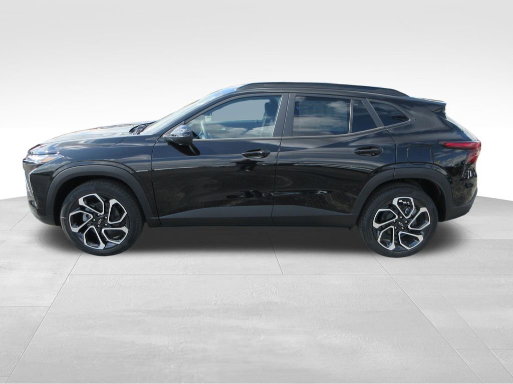 2026 Chevrolet Trax photo 2