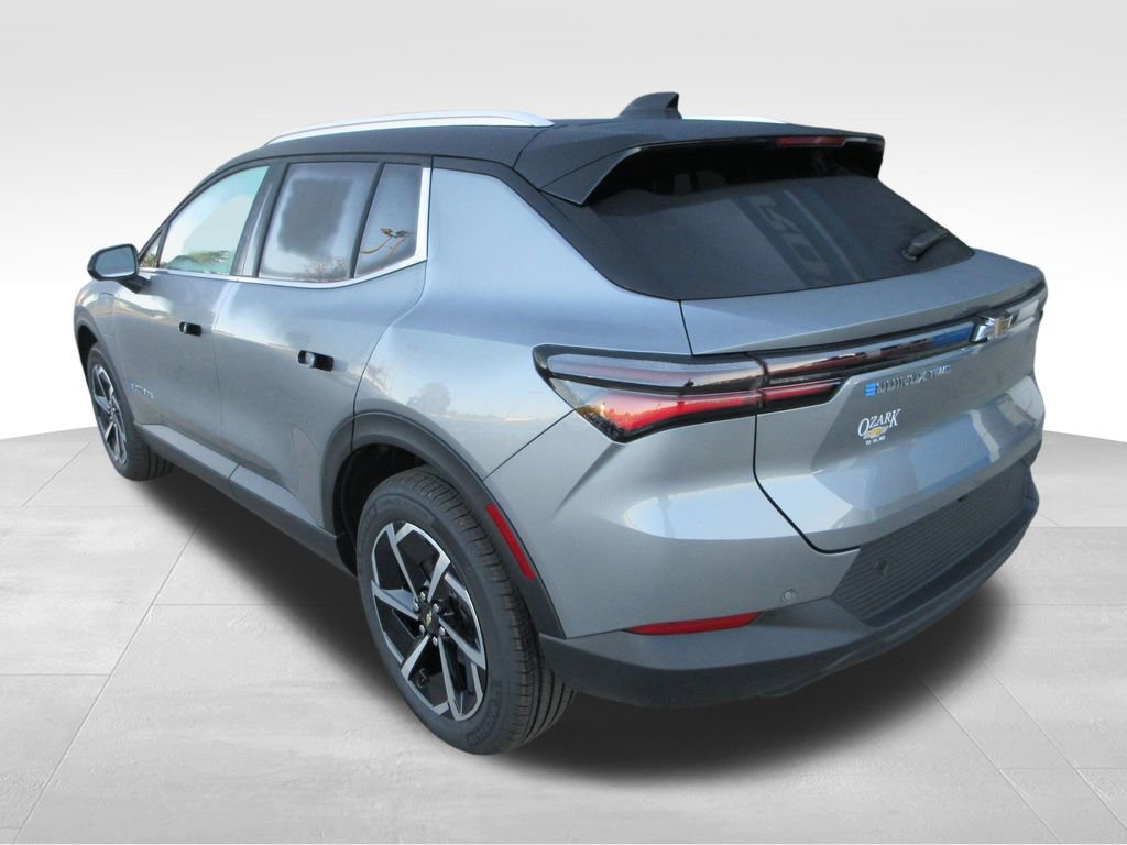 2026 Chevrolet Equinox EV 1LT photo 3