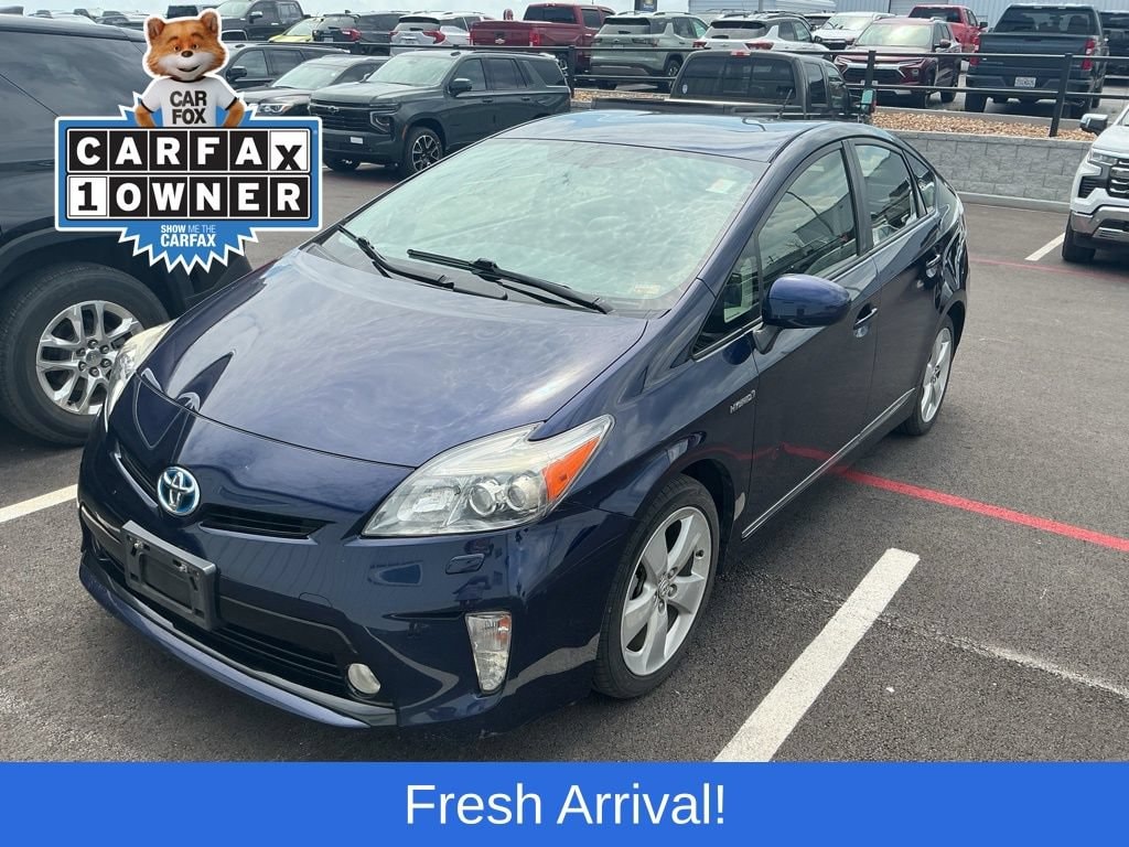 2014 Toyota Prius Four's photo