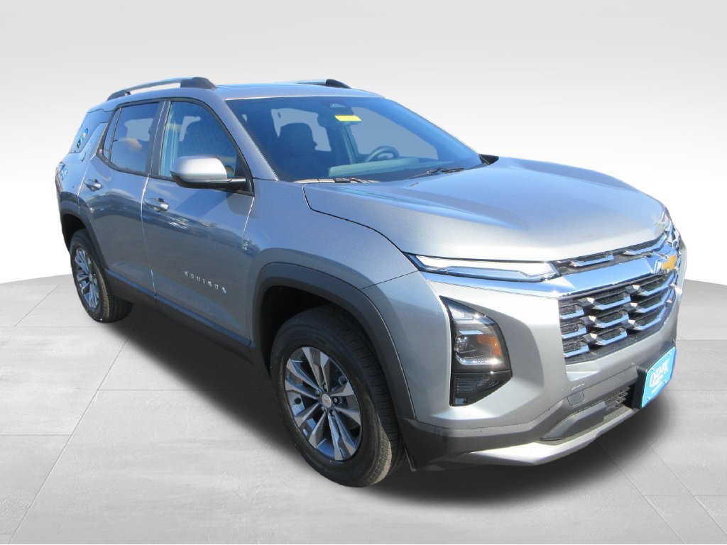 2027 Chevrolet Equinox LT - Photo 8
