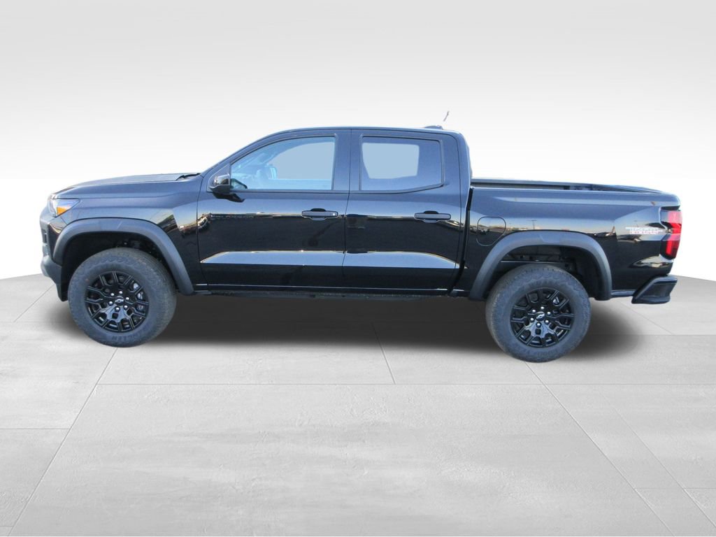 2026 Chevrolet Colorado Trail Boss photo 2