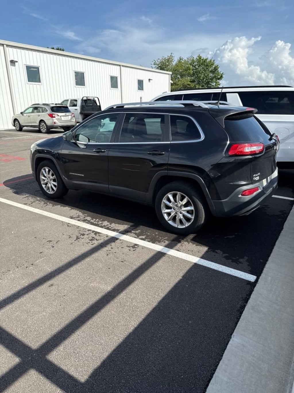 Used 2016 Jeep Cherokee Limited SUV