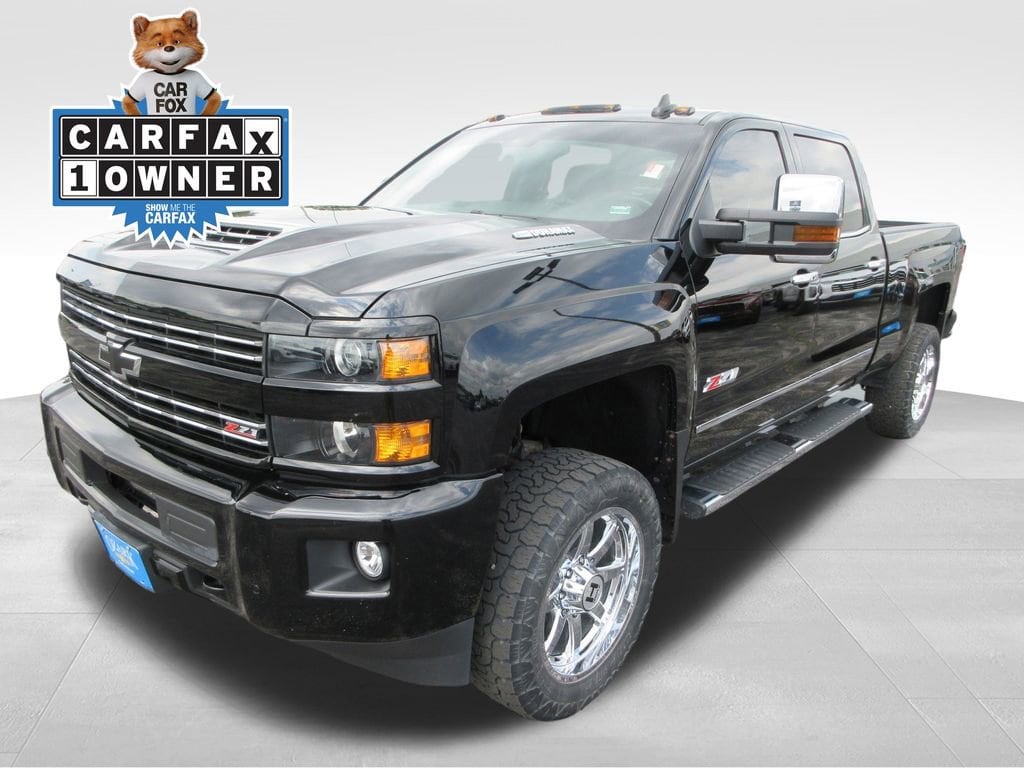 2018 Chevrolet Silverado HD LTZ 4WD Crew Cab Standard Box's photo