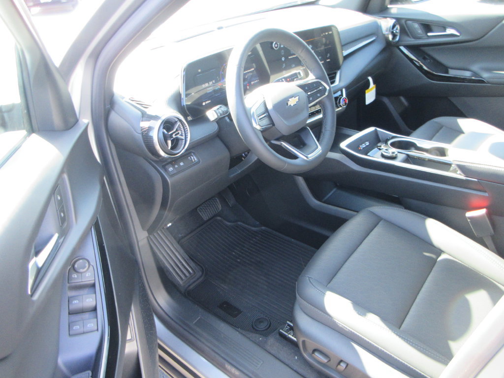2027 Chevrolet Equinox LT - Photo 12