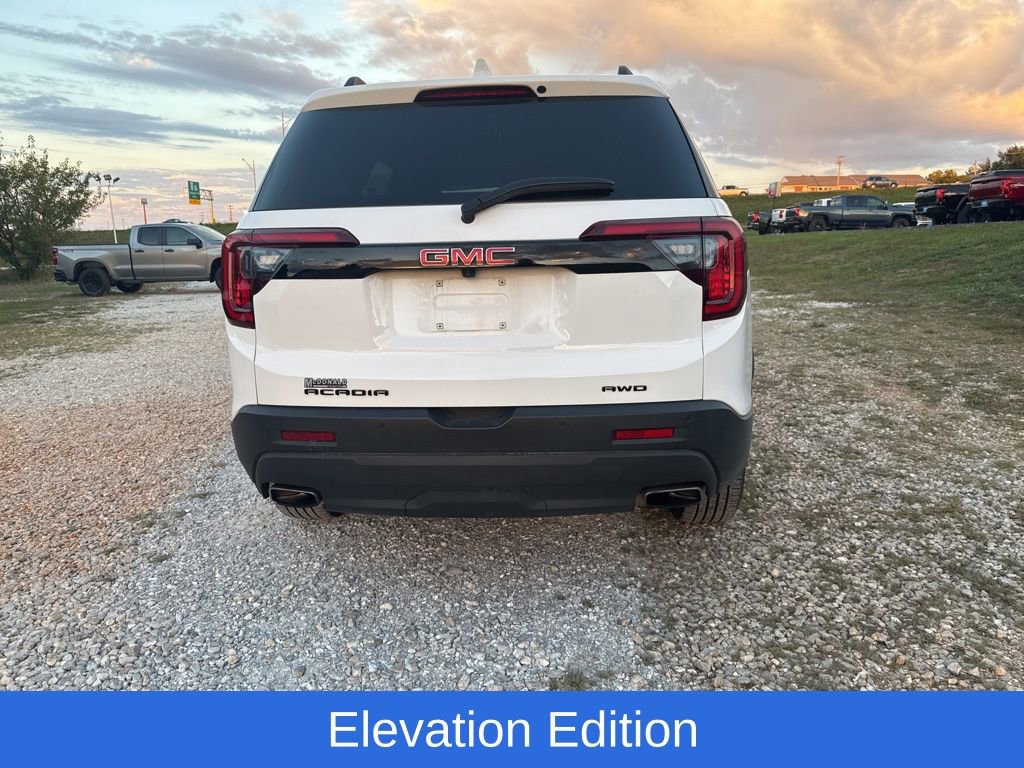 2023 Gmc Acadia SLE photo 3