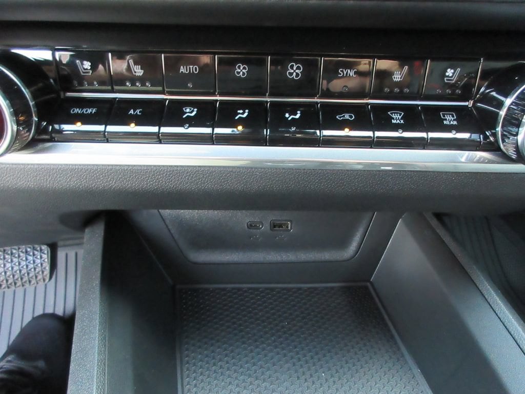 2027 Chevrolet Equinox RS - Photo 32