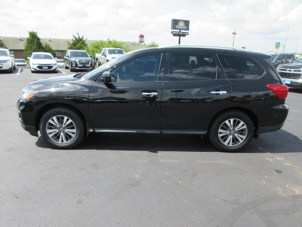 Used 2020 Nissan Pathfinder SV 4WD SUV