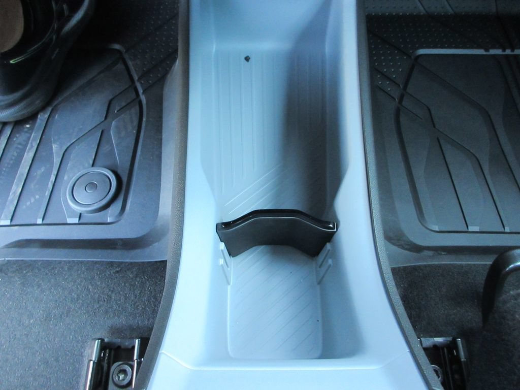 2027 Chevrolet Bolt RS - Photo 30