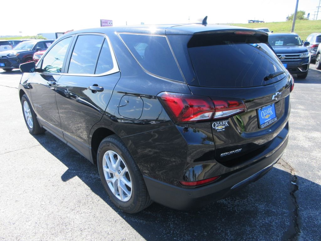 2023 Chevrolet Equinox LT photo 3