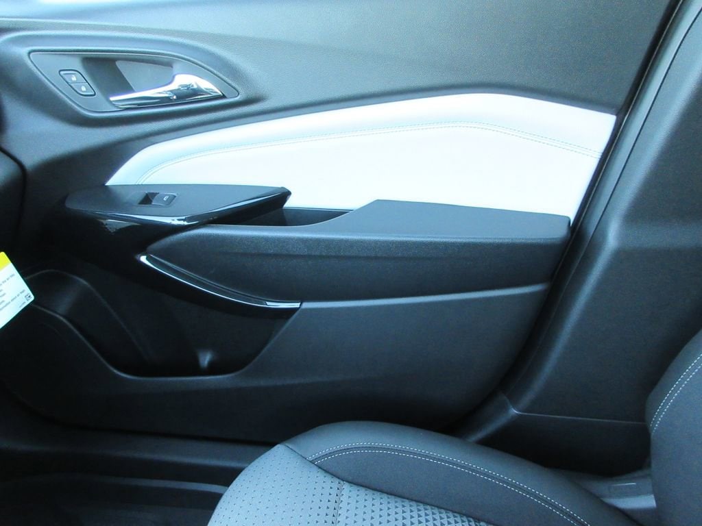 2026 Chevrolet Trax LT - Photo 31
