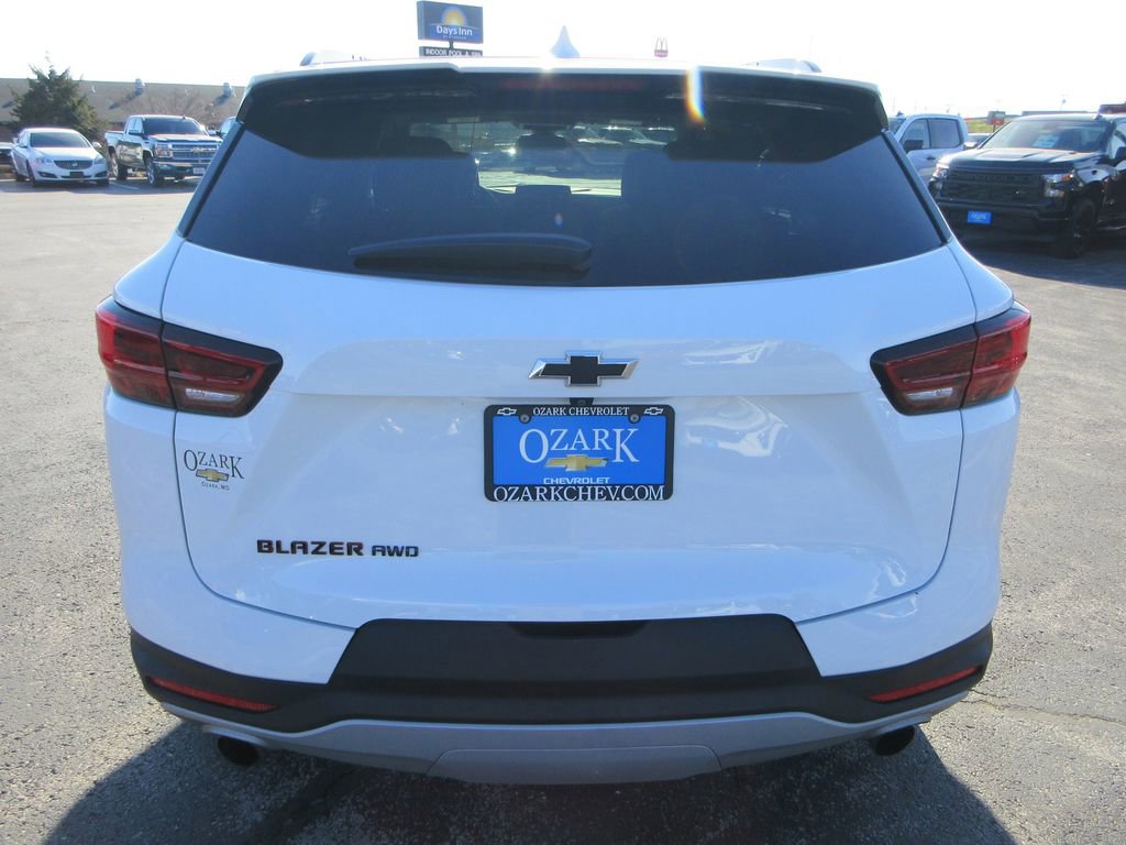 2023 Chevrolet Blazer 2LT photo 4