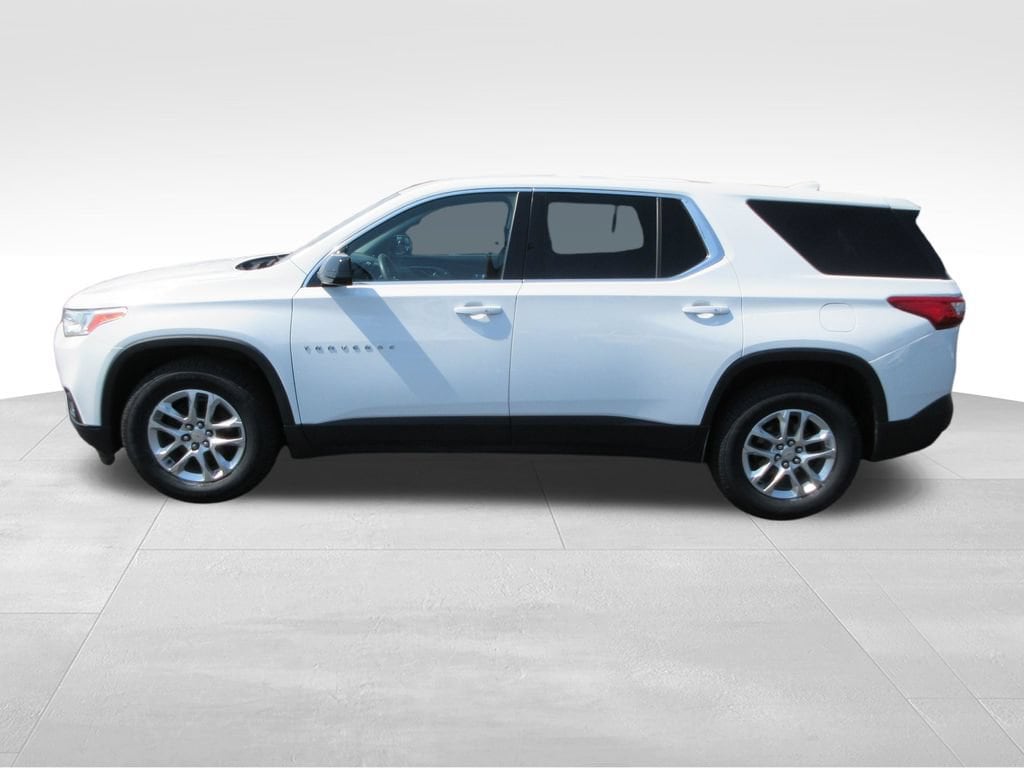 Used 2019 Chevrolet Traverse LS with VIN 1GNERFKW8KJ243771 for sale in Ozark, MO