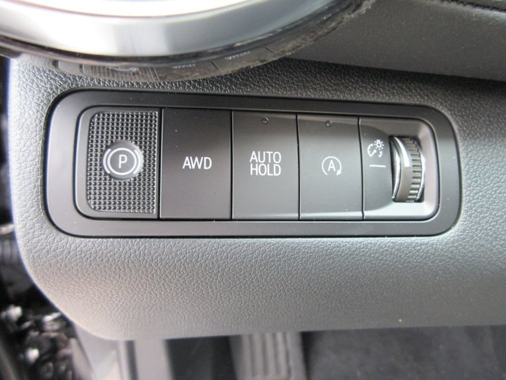 2027 Chevrolet Equinox LT - Photo 23