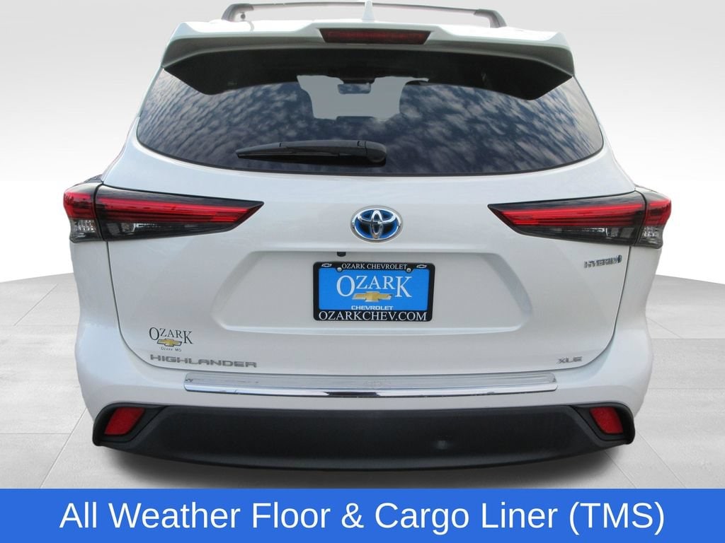 Used 2021 Toyota Highlander Hybrid XLE SUV