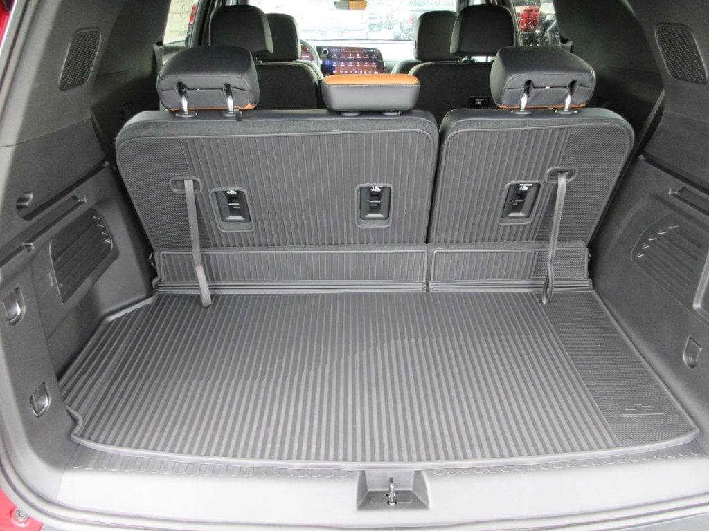 2027 Chevrolet Traverse Z71 - Photo 13