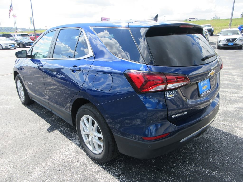 2022 Chevrolet Equinox LT photo 3