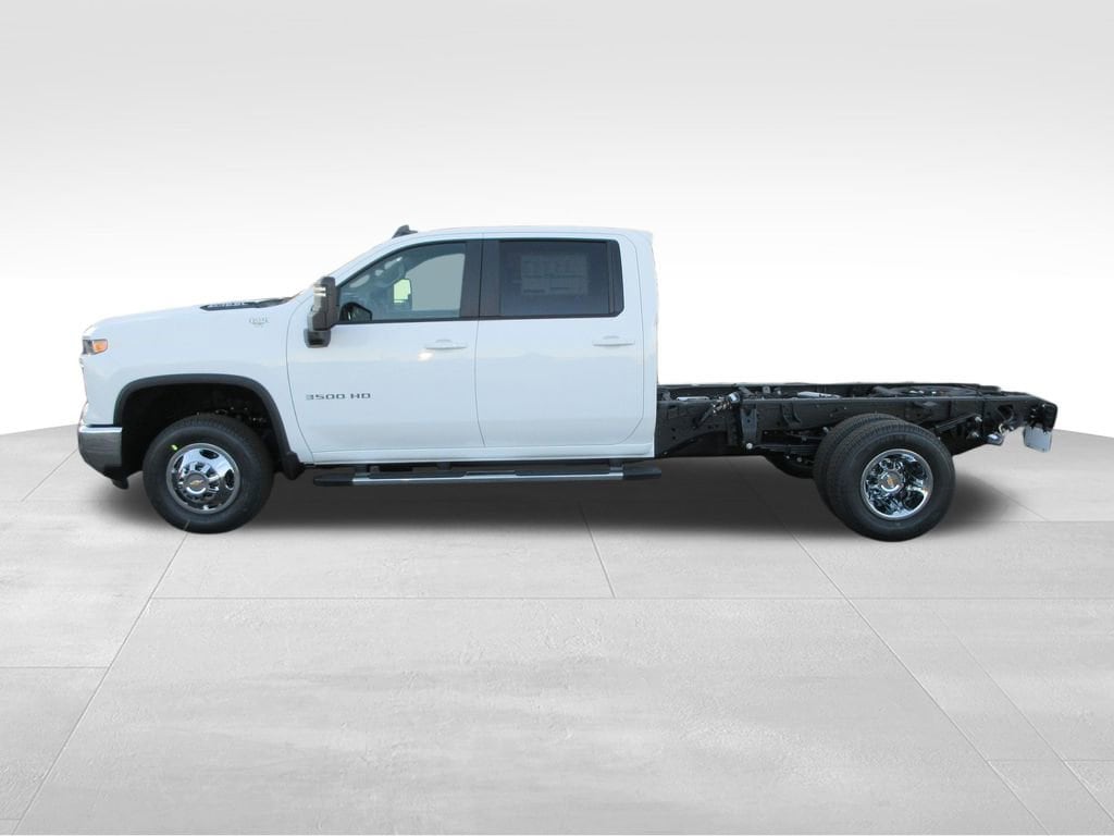 New 2026 Chevrolet Silverado 3500 HD Chassis Cab LT Truck