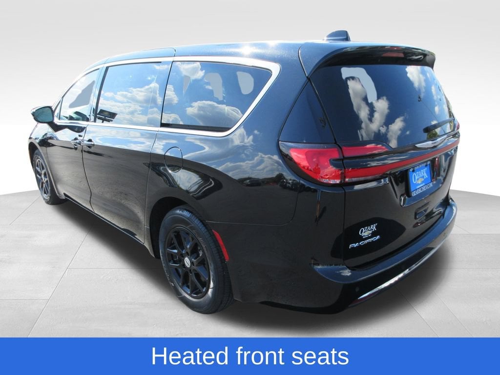 Used 2024 Chrysler Pacifica Touring L Van Passenger Van