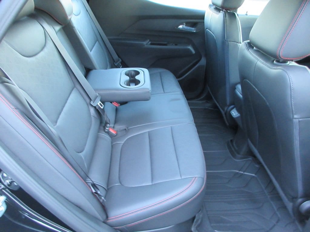 2027 Chevrolet Bolt RS - Photo 17