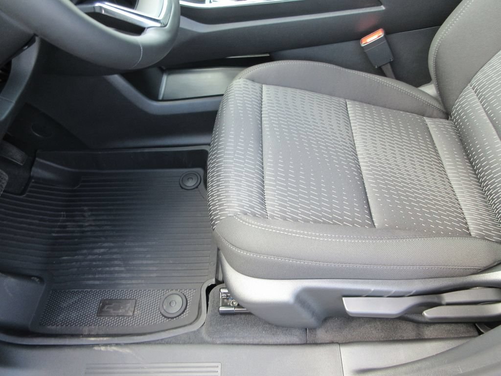 2027 Chevrolet Equinox LT - Photo 19
