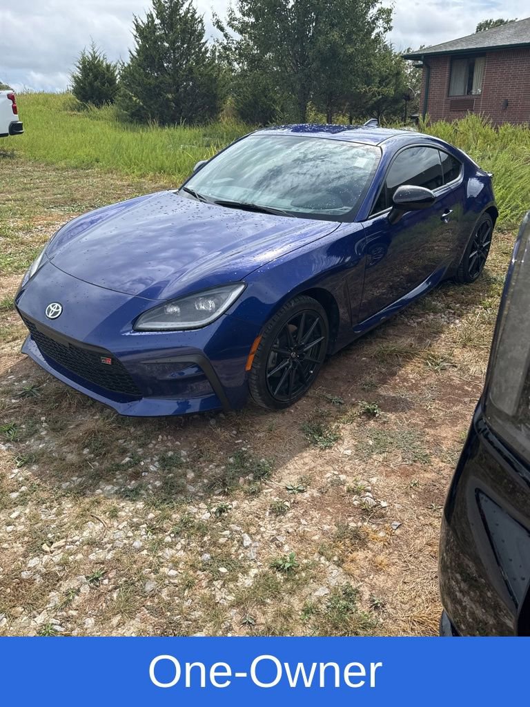 2023 Toyota GR86 Premium photo 2