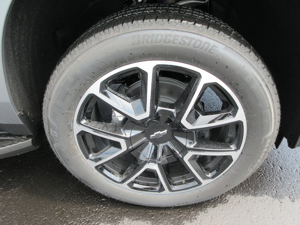 2026 Chevrolet Suburban RST - Photo 10