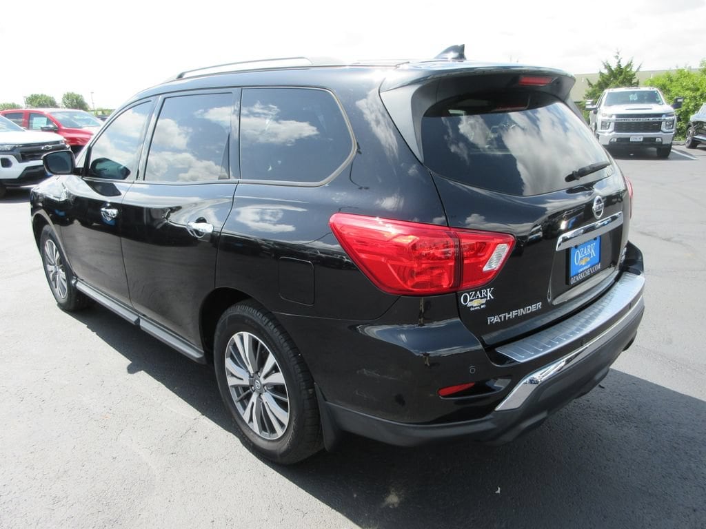Used 2020 Nissan Pathfinder SV 4WD SUV